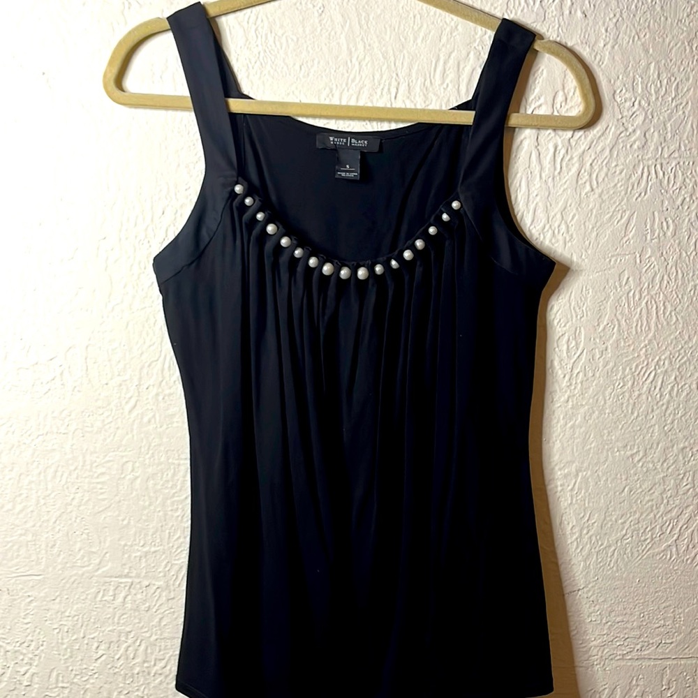 While Black cotton w pearls top sz S